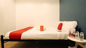 Reddoorz Plus at San Marcelino Malate