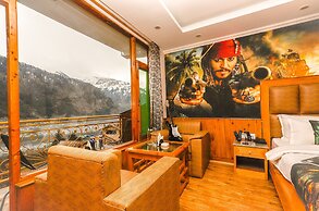 Hotel Smugglers
