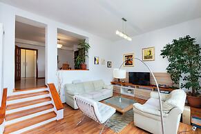 House Mirjana