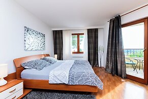 House Mirjana