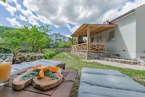 House Mali Dvori