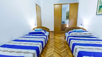 Apartment Diracca