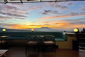 Alinson Sunset Hill By Zuzu