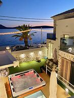 Villasonboard Rock Villa 3bed Jacuzzi Seaside