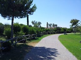 Villa Sleeps 6 With Garden and Gym