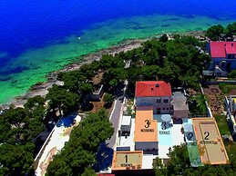 Beach Residences Caroline