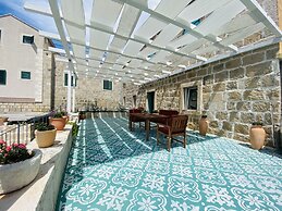 Authentic Villa With Terrace- Complete Privacy