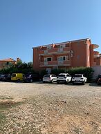 Villa ata Razanac - Studio Apartment St-a