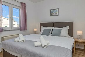 Island Resort Mihaela