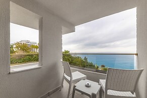 Tema 242 Hotel