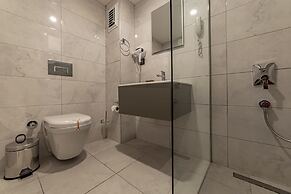 Tema 242 Hotel