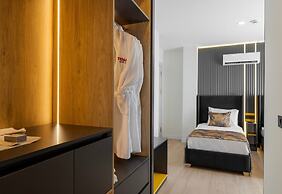 Tema 242 Hotel