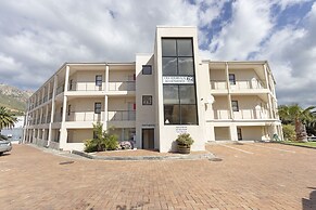 Van Riebeeck 12