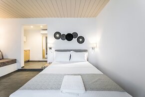 Bay View Suites