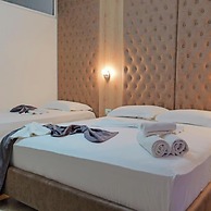 Esmerald Hotel