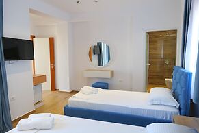 Summer Point Hotel