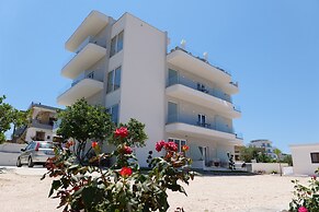 Summer Point Hotel