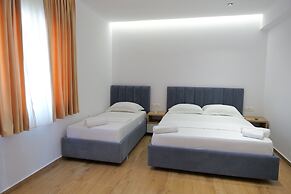 Summer Point Hotel