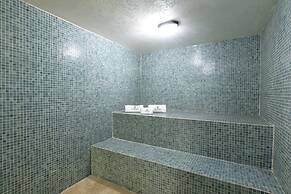 Urban Green Hotel & Suites