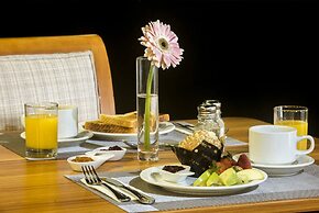 Urban Green Hotel & Suites