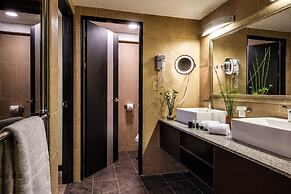 Urban Green Hotel & Suites