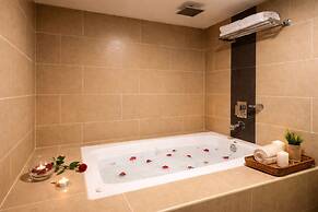Urban Green Hotel & Suites