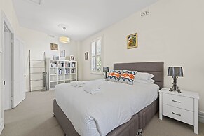 Light Filled Charming Townhouse