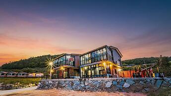Namhae Yanghwa Seaside Pension