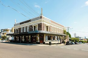 Palace Hotel Mortlake