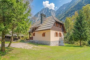 Chalet Primus Near Soca Gorge