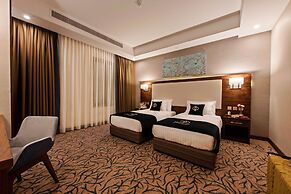 Sunday Emerald Hotel