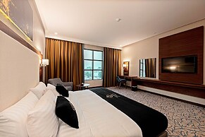 Sunday Emerald Hotel