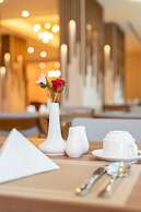 Sunday Emerald Hotel