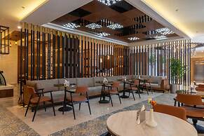 Sunday Emerald Hotel