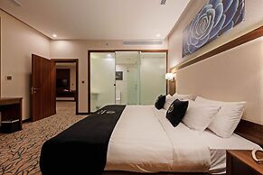 Sunday Emerald Hotel
