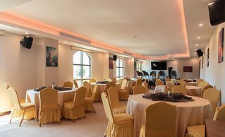 Sunday Emerald Hotel