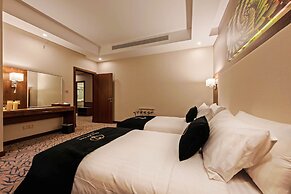 Sunday Emerald Hotel
