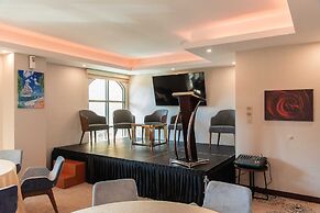 Sunday Emerald Hotel