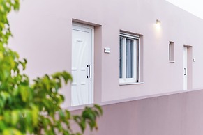 Semiso Beach Suites