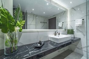 Semiso Beach Suites