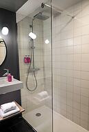 Moxy Lyon Airport