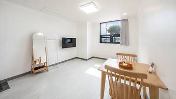 Yeosu Nangmanstay Pension