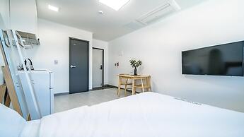 Yeosu Nangmanstay Pension