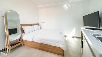 Yeosu Nangmanstay Pension