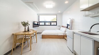 Yeosu Nangmanstay Pension