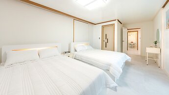 Yeosu Dulggot Pension