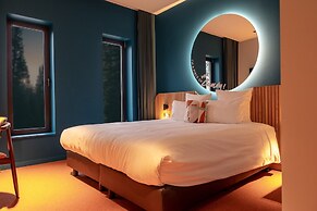 Mah Hotel