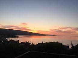 1 Bed Flat - Sleeps 5 - Parking - Garden - Pets