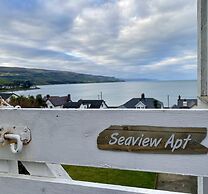 1 Bed Flat - Sleeps 5 - Parking - Garden - Pets