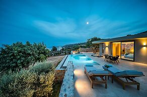 Grace Villas Collection